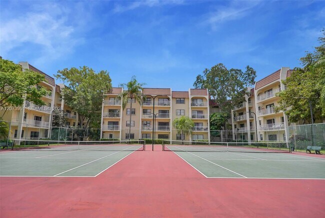 Building Photo - 9301 SW 92nd Ave