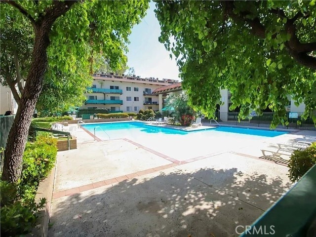 Building Photo - 5460 White Oak Ave