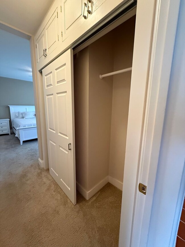 Building Photo - Stunning Bay View Retreat – Fully Furnished 2 Bed / 2 Bath Near Charleston