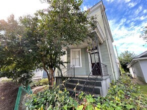 Building Photo - 3 BED | 2 BATH | DOWNTOWN