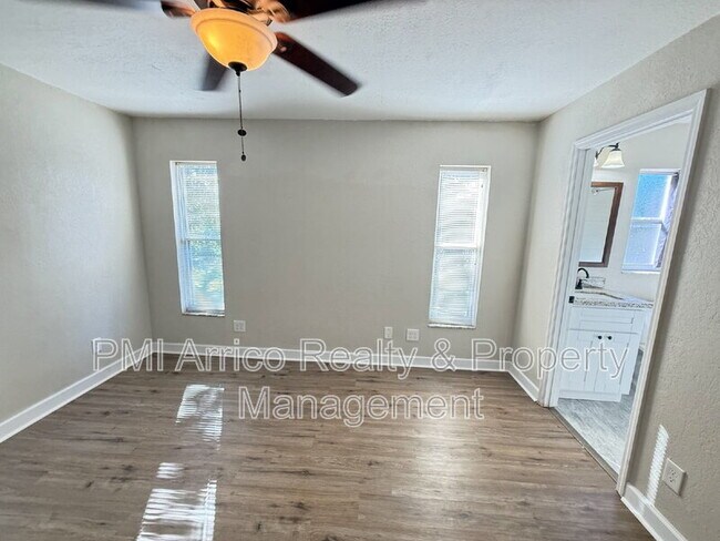 Building Photo - 13670 Highland Rd