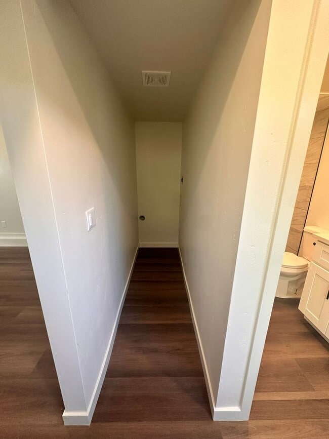 Building Photo - 352 Bonito Ave