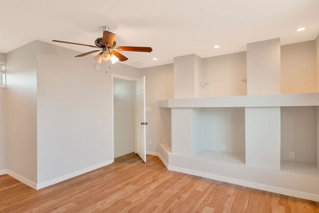 Building Photo - Spacious 6-Bedroom Pool Home Near ASU in Prime Tempe Location