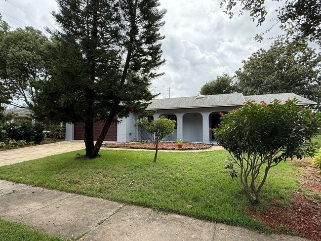 Building Photo - Englewood Park 3 bedroom, 2 bath available...