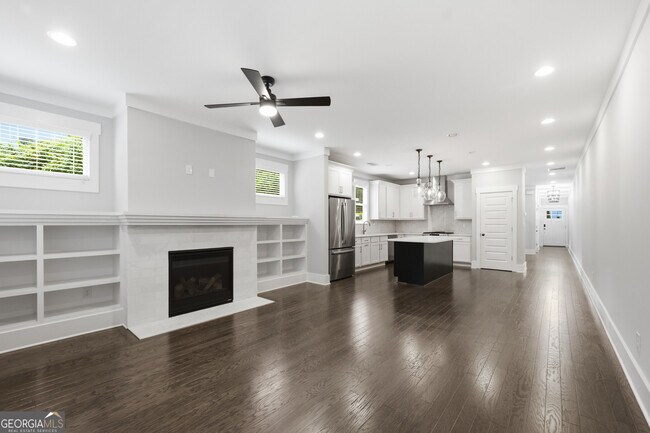 Building Photo - 254 Lamon Ave SE