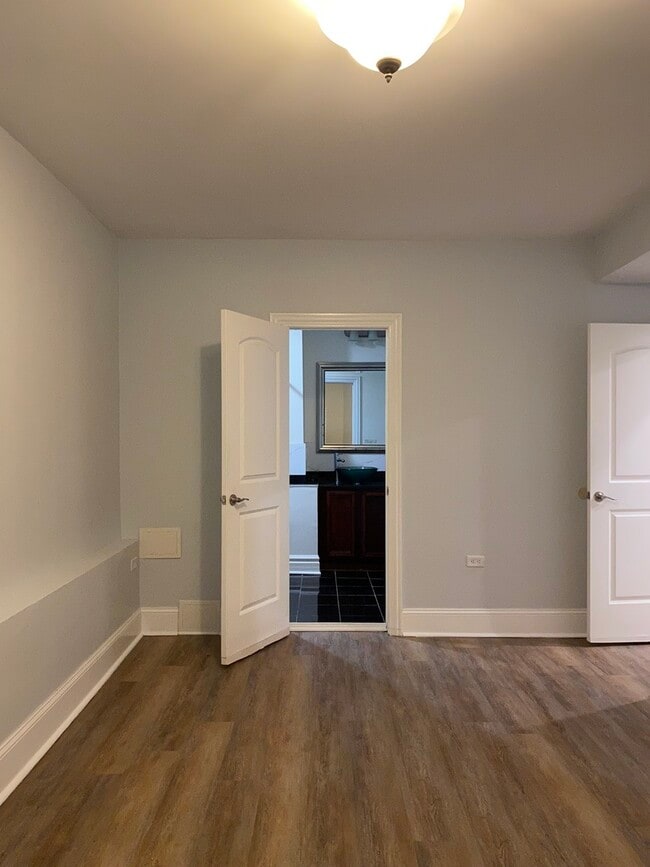 Building Photo - 7010 S Merrill Ave