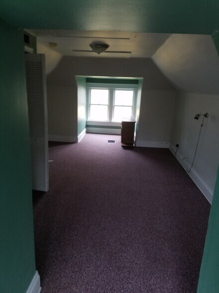 upstairs bedroom view 2 - 2535 Summit Street