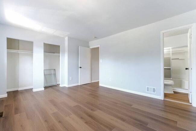 Building Photo - Move in ready 3 bedroom 2.5 Bath in Gaithe...