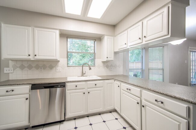 Building Photo - 20914 Lake Park Trail