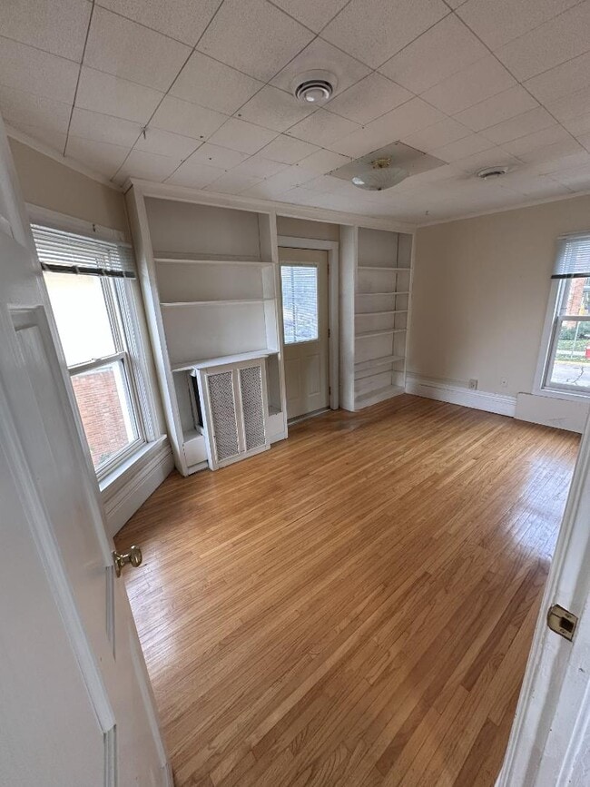 Building Photo - 751 Jenifer St