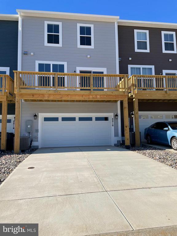 Building Photo - 8816 Selby Ct