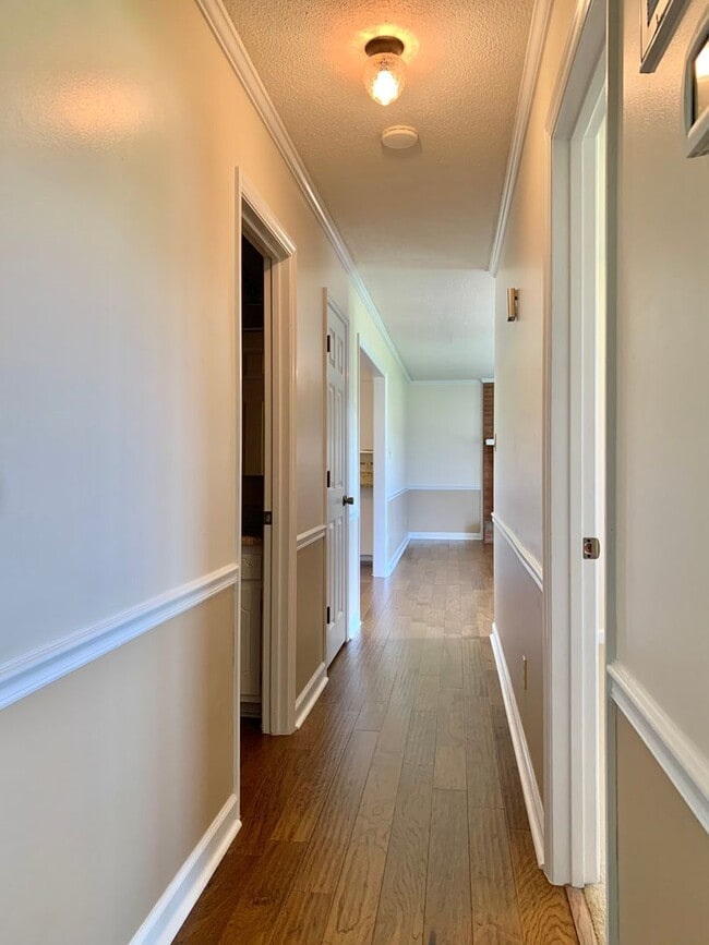 Building Photo - Charming Updated Home, Quiet Street Near Base, Fenced Yard!