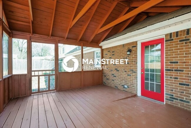 Building Photo - 4 Bedroom Pet-Friendly Home in GERMANTOWN, TN with Main Street Renewal