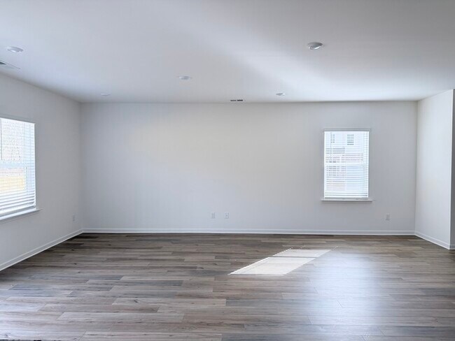 Building Photo - 173 Elijah St