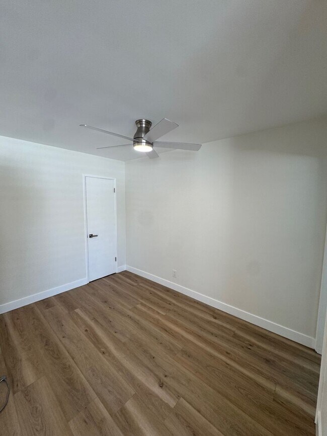 Building Photo - 618 Orlando Ave