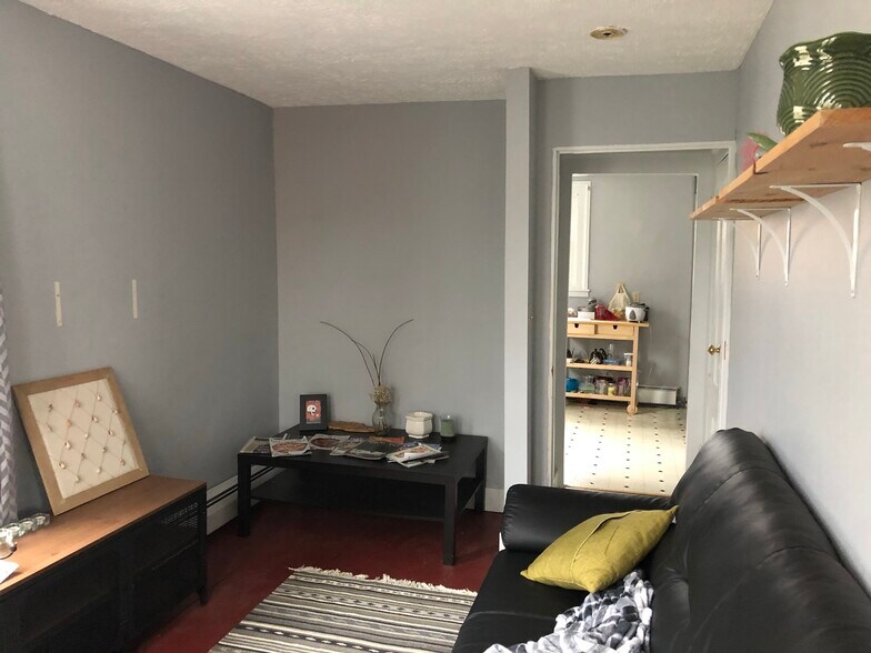 Building Photo - 215 Dwight St