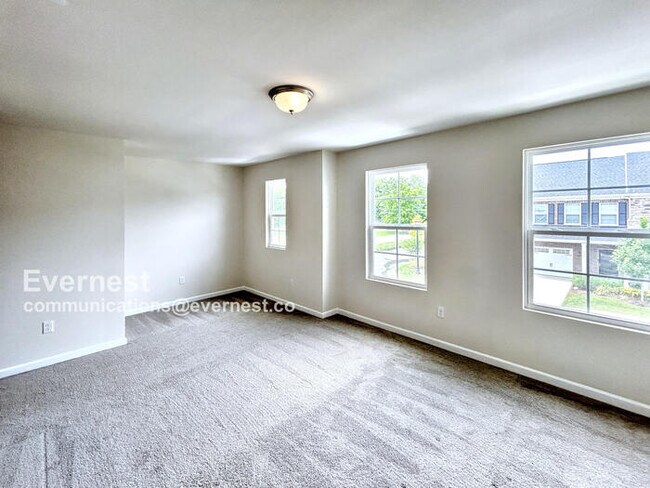 Building Photo - 3-Bed/ 2.5-Bath Townhouse/ Available Soon!