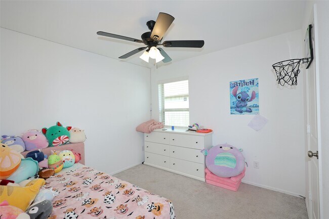 Building Photo - 7430 Clover Chase Dr