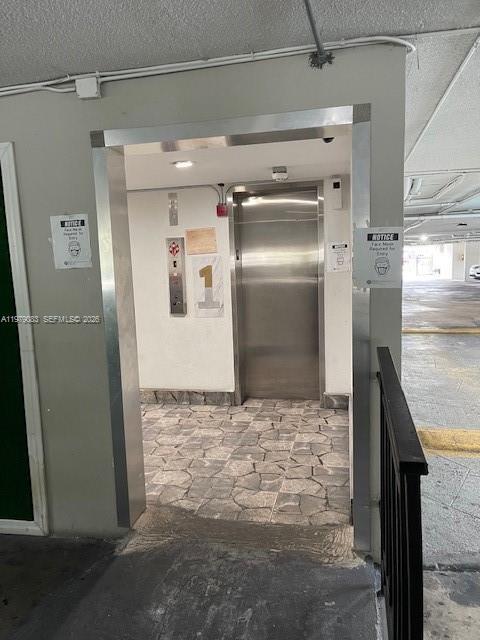 Building Photo - 13455 NE 10th Ave