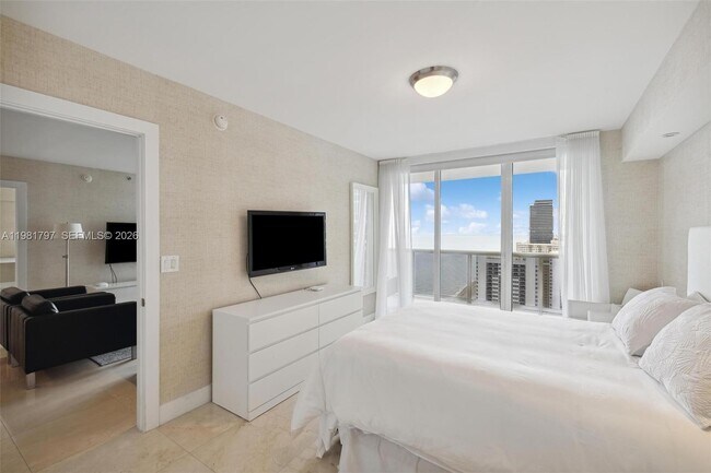 Building Photo - 1830 S Ocean Dr