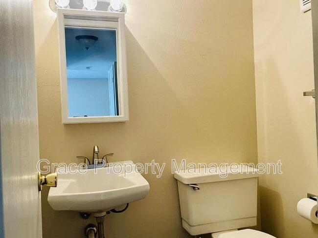 Building Photo - 4669 E 115th Ct