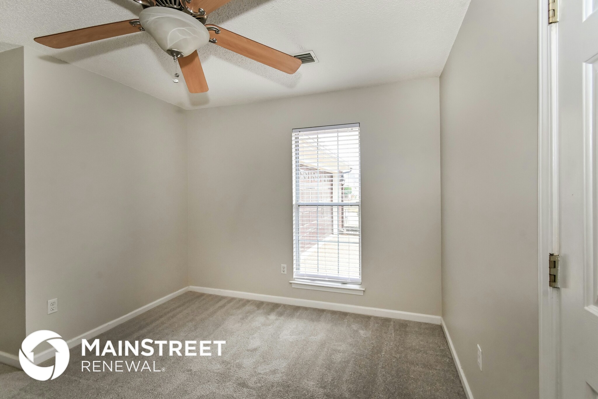 Building Photo - 5545 Annandale Dr