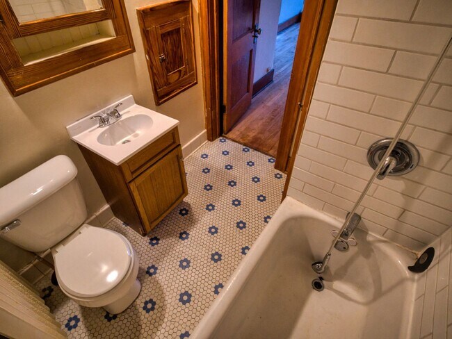 Building Photo - JNF 4932 W. Beloit Rd.