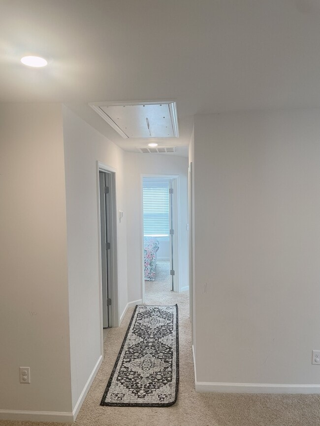 Building Photo - 25 Planters Pl