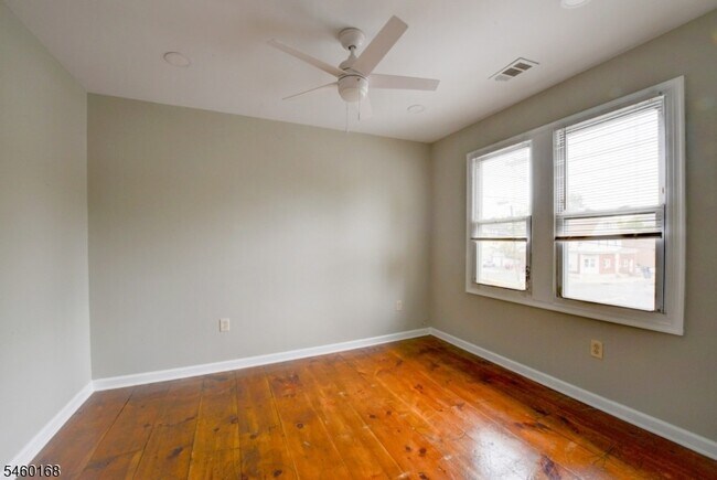 Building Photo - 410 Talmadge Avenue