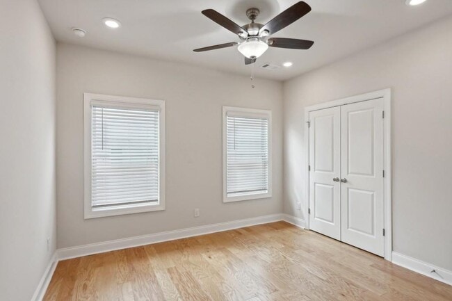 Building Photo - 1445 Calvert Ln
