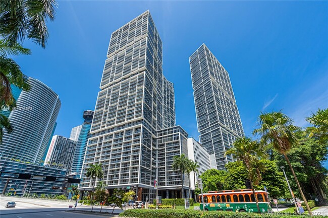 Building Photo - 475 Brickell Ave