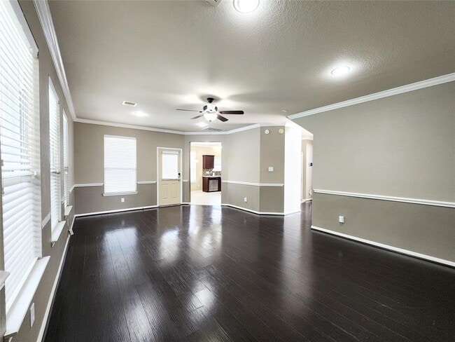 Building Photo - 5827 Eatons Creek Tr