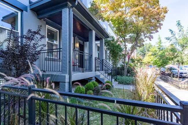 Building Photo - Rare Gem in LeDroit Park w/ Parking!