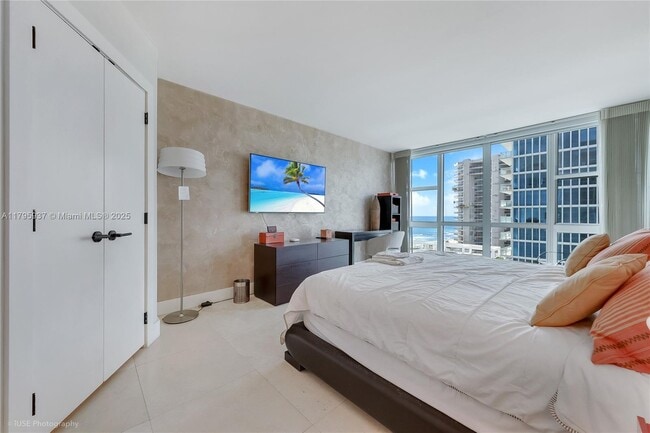Building Photo - 6801 Collins Ave