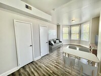 Building Photo - 1309 W Allegheny Ave