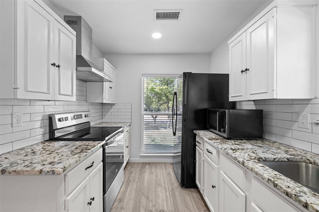 Building Photo - 2901 Woodhaven