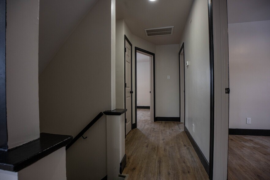 Hallway - 111 E Garwood Ave