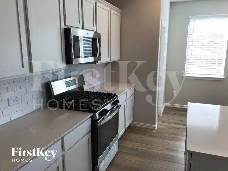 Building Photo - 14608 Serrano Ridge Rd