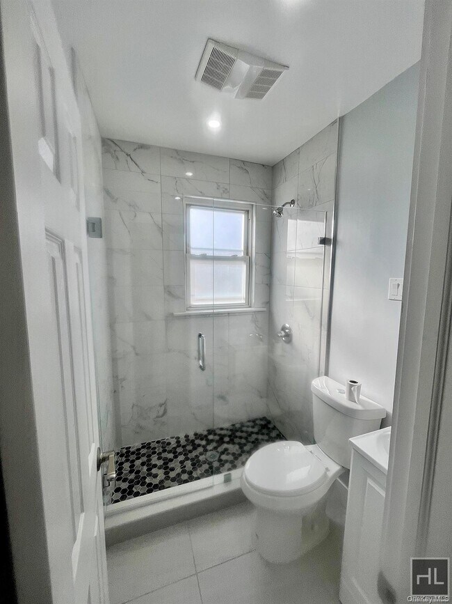 Building Photo - 207 Woodland Ave