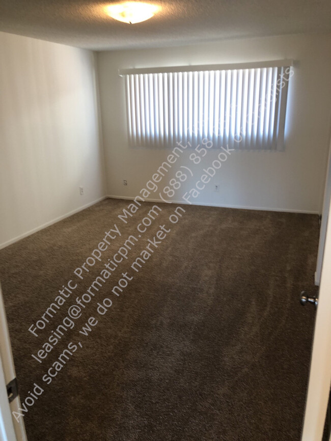 Building Photo - Pet-Friendly One Bedroom Apartment!