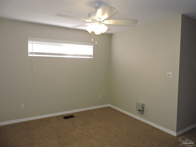 Building Photo - 6423 Lake Charlene Ln