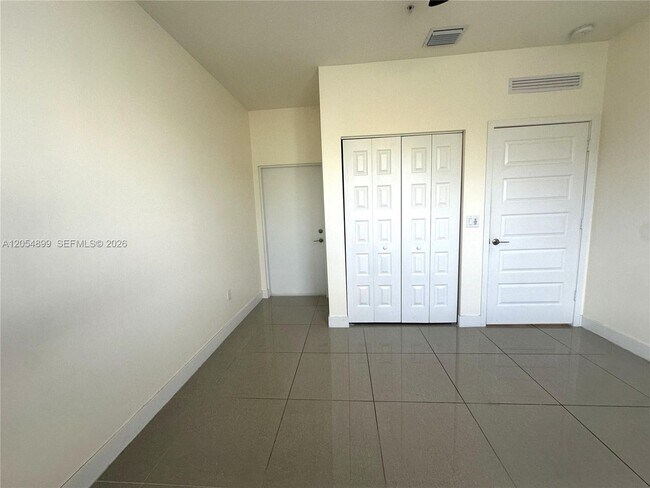 Building Photo - 4713 NW 84th Ct