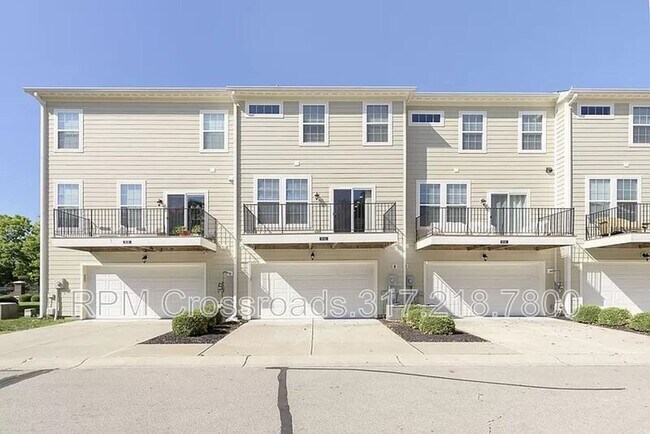 Building Photo - 9042 Mercer Dr