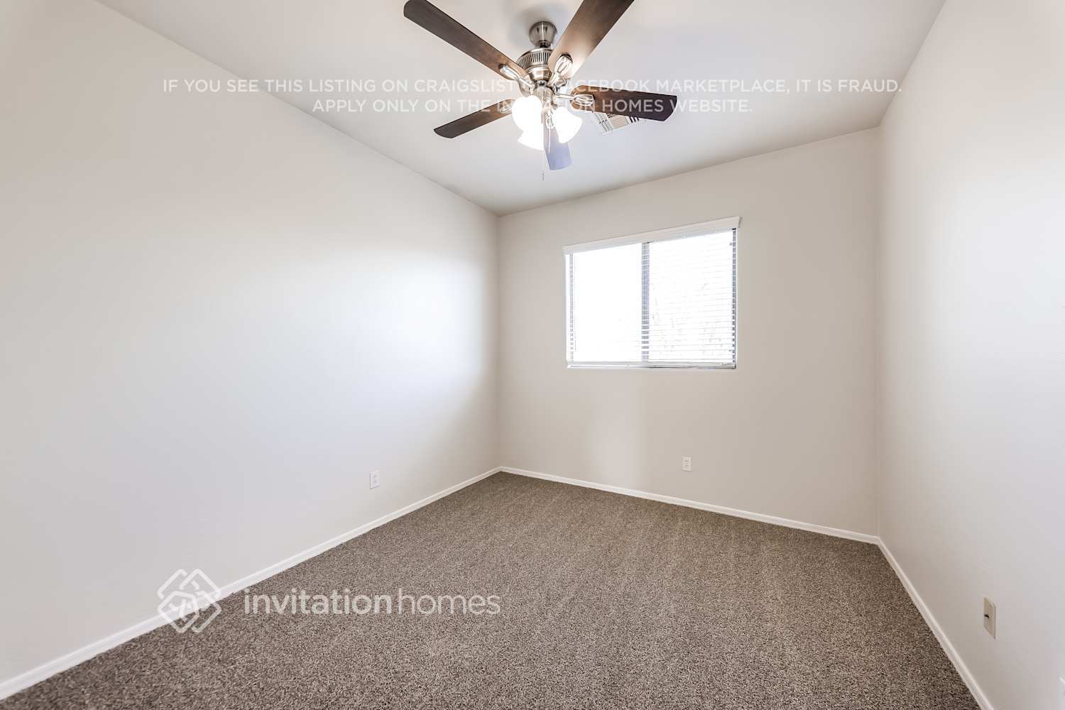 Building Photo - 11759 W Apache St