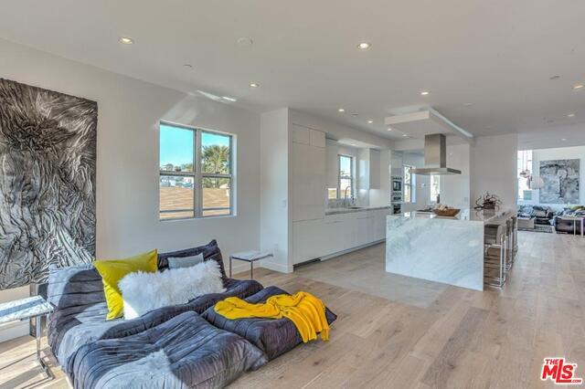 Building Photo - 1243 Franklin St