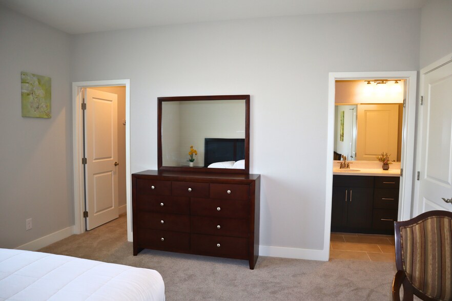 Building Photo - 1928 Ballard Bay Pl