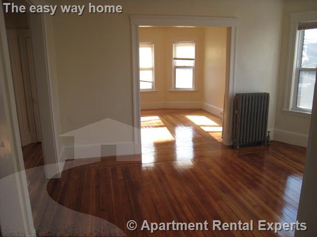 Building Photo - 49 Conwell Ave