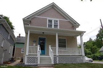 Building Photo - 223 Mosley