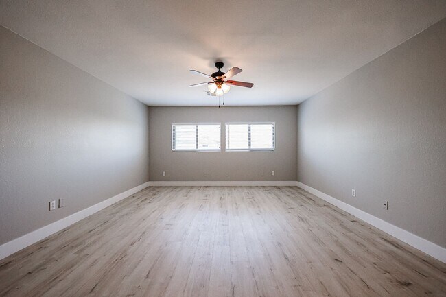 Building Photo - COMING SOON !! Amazing 5 bedrooms and bathrooms in one of the best school districts!