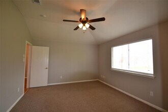 Building Photo - 5126 Riverwood Dr